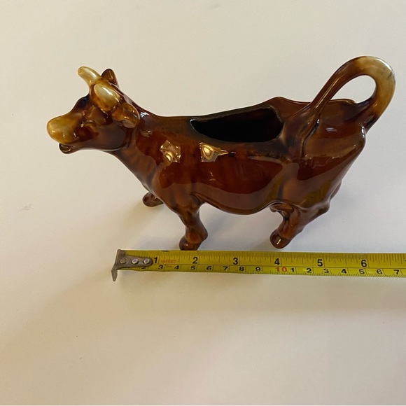 Cow creamer! Beautiful glazed pottery look. Unmarked. No chips or cracks. - Picture 8 of 10